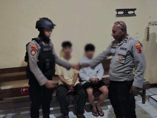 Personel Dit Samapta Polda Papua Amankan Pelaku Pembawa 17 Paket Ganja di Kota Jayapura