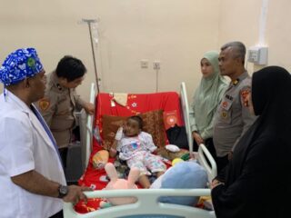 Polda Papua Beri Pendampingan dan Fasilitasi Pemulangan Korban Anak-Anak Kerusuhan Yalimo