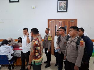 Dalam semangat hari jadi ke-74, humas polri ajak personel polresta jayapura kota tebar kepedulian lewat donor darah