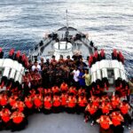 Pererat Sinergi Dan Semangat Maritim, KRI Tjiptadi-381 Gelar Joy Sailing Di Perairan Tarempa