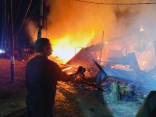 Dua Unit Ruko di Arso Barat Hangus Terbakar, Polres Keerom Lakukan Penyelidikan Penyebab Kebakaran