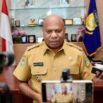 Gubernur Papua Ajak Masyarakat Jaga Tatanan Adat dan Budaya Pasca Insiden Pemusnahan Mahkota Cenderawasih Gubernur Papua Ajak Masyarakat Jaga Tatanan Adat dan Budaya Pasca Insiden Pemusnahan Mahkota Cenderawasih