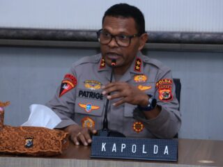 Kapolda Papua Beri Pembinaan kepada Pelajar SRMA 29 Jayapura tentang Peran Polri dan Pelajar