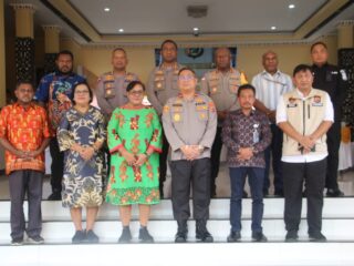 Dalam rangka Pengendalian stabilitas harga beras, Polda Papua Salurkan 165 Ton Beras Lewat Gerakan Pangan Murah di Tiga Provinsi