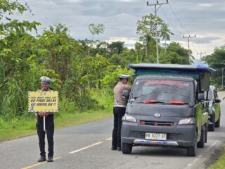 Tingkatkan Kesadaran Pengendara, Polres Keerom Gelar Imbauan Tertib Berlalulintas
