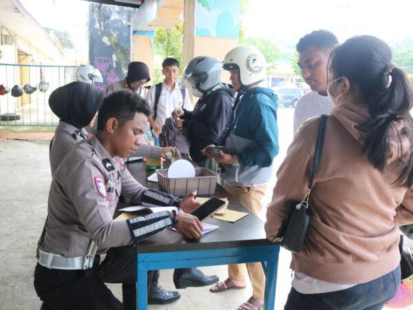 Hari Ke-7 Operasi Keselamatan Cartenz, Polda Papua Kedepankan Teguran Simpatik dan Sosialisasi bagi Pengguna Jalan