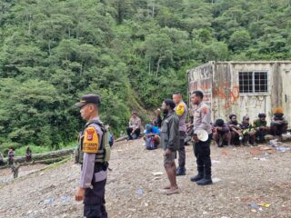 Jaga Stabilitas Keamanan, Aparat Gelar Patroli Dialogis di Distrik Tembagapura