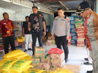 Polres Waropen Gelar Sidak Harga dan Mutu Pangan, Dua Toko Ditegur Jual Beras di Atas HET