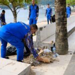 Wujud Kepedulian Lingkungan, Ditpolairud Polda Papua Bersihkan Pantai Dok II Dukung Gerakan ASRI