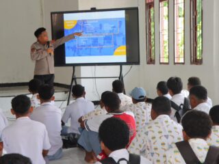 Polres Waropen Sosialisasikan Penerimaan Polri Terpadu TA 2026 di SMA Negeri Waren