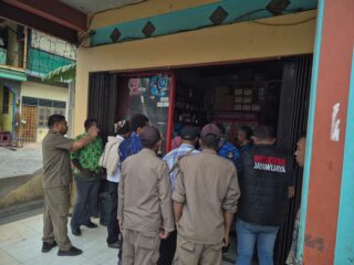 Pemda dan Polres Jayawijaya Sidak Harga Sembako dan Barang Kedaluwarsa di Wamena