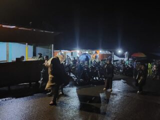 Memasuki Malam ke-19 Ramadhan, Personel TNI–Polri Pastikan Sholat Tarawih di Karubaga Aman dan Kondusif