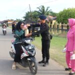 Ramadhan Penuh Berkah, Batalyon B Pelopor Tebar Kebaikan Lewat Aksi Berbagi Takjil