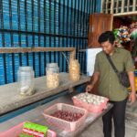 Satgas Saber Polres Mamberamo Tengah Cek Harga Bahan Pokok di Pasar Sentral Kobakma