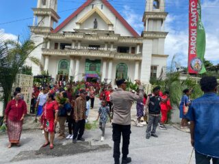 Sinergitas TNI–Polri Jaga Fakfak Tetap Kondusif, Ibadah Minggu Palem Berlangsung Aman dan Khidmat