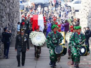 Bentuk Penghormatan Negara, Panglima TNI Pimpin Upacara Pemakaman Militer