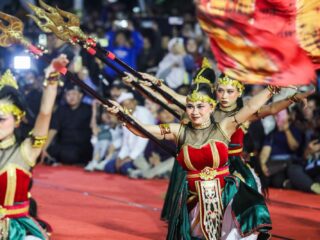 Kirab Milangkala Tatar Sunda, Nuansa Budaya Semarakkan Bandung