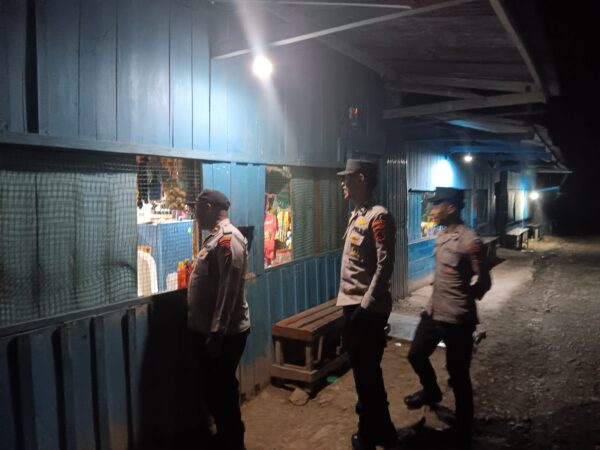 Patroli Malam, Polsek Kelila Pastikan Situasi Wilayah Aman dan Kondusif