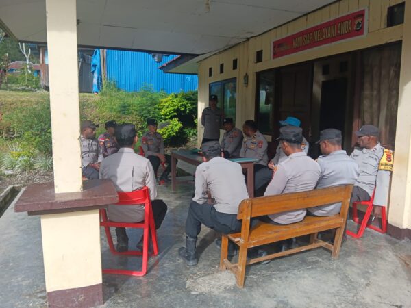 Kapolsek Kelila Gelar Anev Personel, Tekankan Profesionalisme dan Pelayanan Humanis