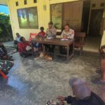 Kapolsek Kelila Mediasi Perselisihan antara Kepala Desa dan Aparat Desa Mabuna