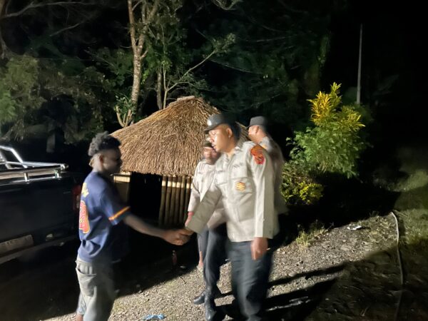 Polsek Kelila Tingkatkan Pelayanan Melalui Sambang dan Komunikasi Langsung dengan Warga