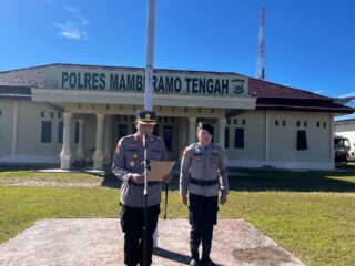 Kapolres Mamberamo Tengah AKBP Muh. Mukabsi, S.Sos., M.M. Pimpin Apel Pagi, Tekankan Disiplin dan Profesionalisme Personel