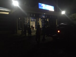 Patroli Malam Hari, Personel Polres Mamberamo Tengah Pastikan Situasi Kamtibmas Tetap Kondusif