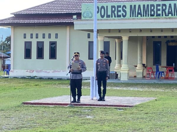 Pimpin Apel Pagi, Wakapolres Mamberamo Tengah Tekankan Disiplin Personel dan Kesiapan HUT Bhayangkara Ke-80