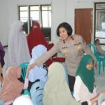 Penyerahan Bantuan Sosial Dalam Rangka Hari Bhayangkara Ke-80 di Pesantren Hidayatullah Anday