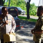 Polda Papua Barat Berikan Bantuan Air Bersih dalam Rangka Hari Bhayangkara ke-80