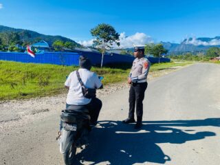 Satlantas Polres Mamberamo Tengah Ajak Masyarakat Tertib Berlalu Lintas