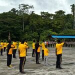 Jaga kebugaran Personel Polres Dan Polsek Mamberamo Raya Gelar Olahraga Pagi