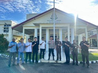 Perkuat Sinergitas, Kapolres Teluk Bintuni Lakukan Kunjungan Silaturahmi ke Kantor Kejari Bintuni