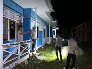Patroli Dialogis Polsek Kelila Sasar Perumahan Guru SMAN Kelila