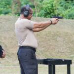 Kapolda Papua Barat Bersama Para PJU Laksanakan Latihan Menembak