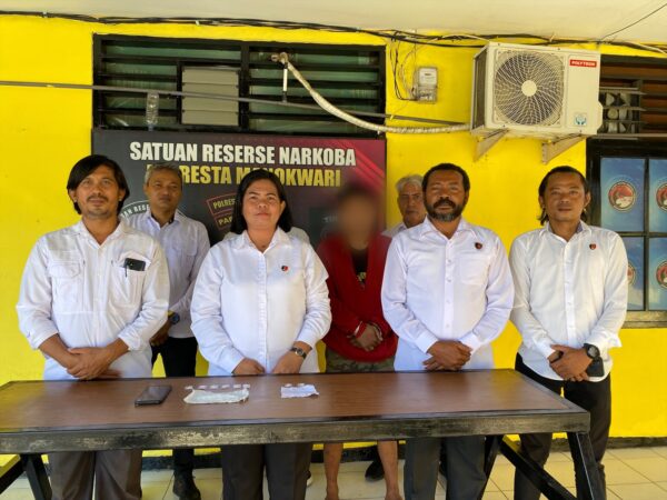 Tim Opsnal Sat Resnarkoba Polresta Manokwari Berhasil Ungkap Kasus Tindak Pidana Narkotika Golongan I Jenis Shabu di SP 4 Distrik Prafi kab. Manokwari