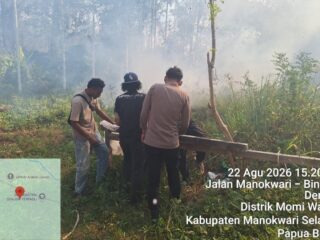 Dua Titik Karhutla Terdeteksi di Momiwaren, Polisi dan Tim Gabungan Lakukan Pemadaman