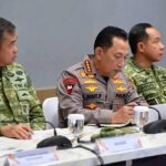 Panglima TNI Dampingi Presiden Prabowo Tinjau Penanganan Karhutla di Riau dan Sumatera Selatan