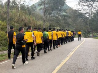 Jaga Kebugaran Personel, Polres Lanny Jaya Laksanakan Olahraga Pagi