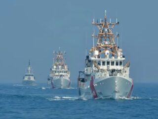 Photex Navy Force SGS 26, TNI AL dan Unsur Maritim Amerika Serikat Tampilkan Formasi Laut