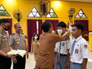 Kapolda Papua Barat Kunjungi SMA Negeri 2 Manokwari, Perkuat Kepedulian Polri terhadap Dunia Pendidikan