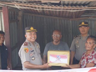 Sambut Hut Humas Polri Ke-75 Tahun 2026, Humas Polresta Manokwari Gelar Bakti Sosial Salurkan Sembako di Jalan Brawijaya Manokwari
