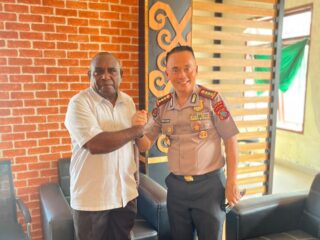 Kabid Humas Polda Papua Barat Perkuat Sinergi dengan Diskominfopersantik, Dukung Program 100 Hari dan Tagline Polri “Polisi Bersama Masyarakat”